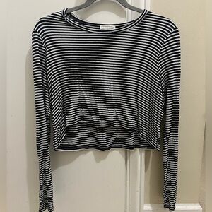 Cropped black and white Full Tilt long sleeve (medium)